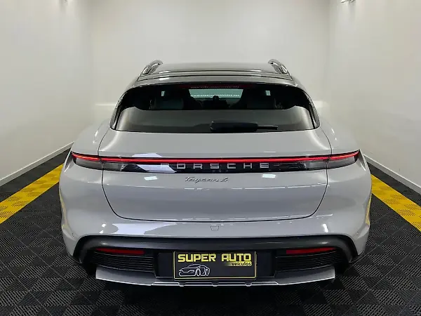 Porsche Taycan - Imagem 8