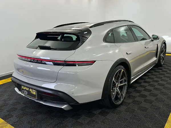 Porsche Taycan - Imagem 9