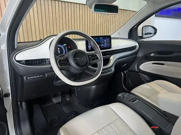 Fiat 500e - Imagem 18