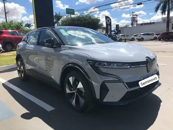 Renault Megane E-tech Electric - Imagem 1