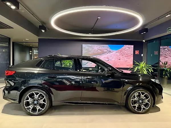 BMW IX2 - Imagem 2
