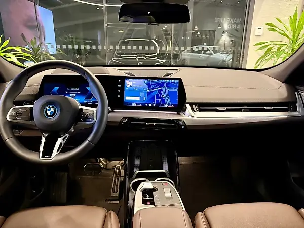 BMW IX2 - Imagem 9