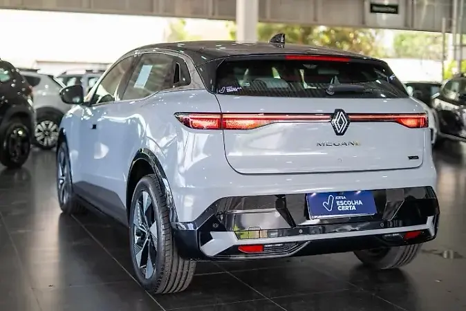 Renault Megane E-tech Electric - Imagem 4