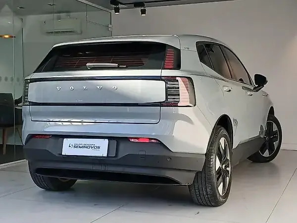 Volvo EX30 - Imagem 8