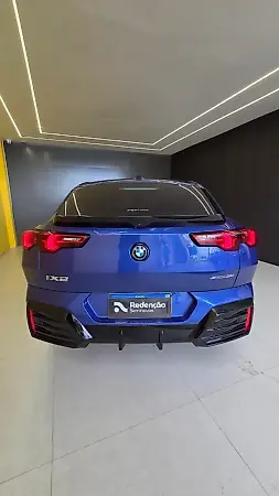 BMW IX2 - Imagem 4