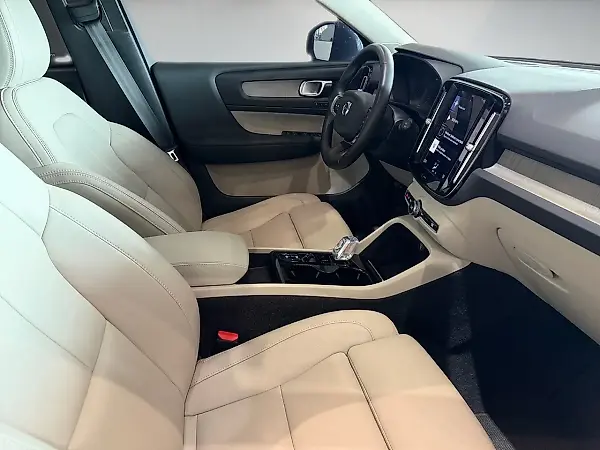 Volvo XC40 Recharge Plug-in Hybrid - Imagem 15