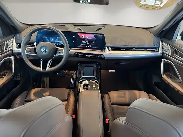 BMW IX1 - Imagem 9