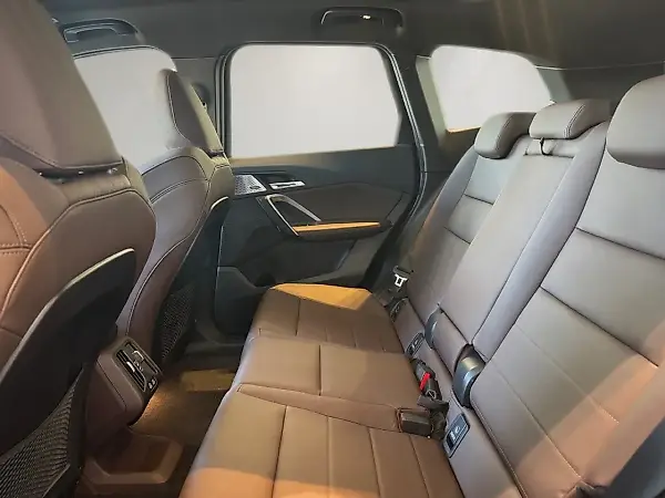 BMW IX1 - Imagem 8