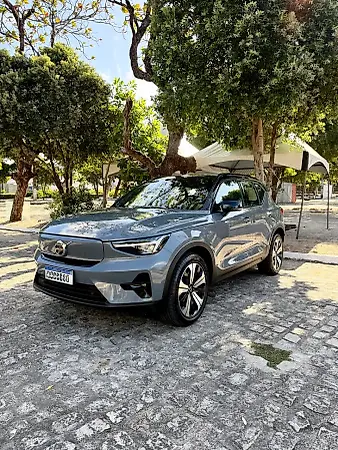 Volvo XC40 Recharge - Imagem 2