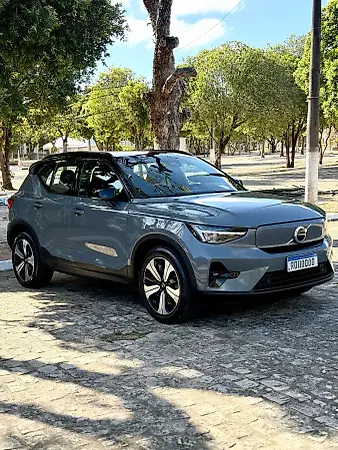 Volvo XC40 Recharge - Imagem 1