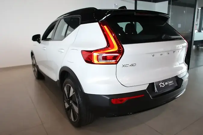 Volvo XC40 Recharge - Imagem 12