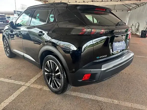 Peugeot E-2008 - Imagem 4