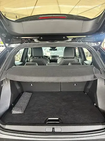 Peugeot E-2008 - Imagem 11