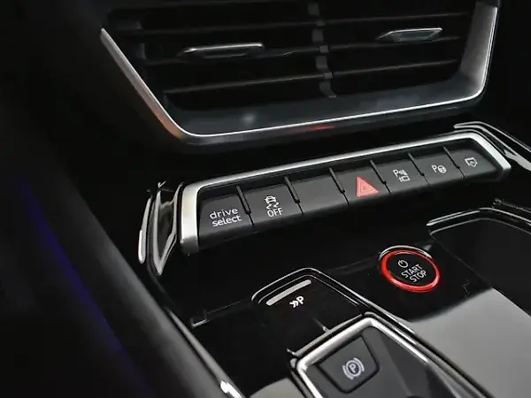 Audi Rs E-tron  GT - Imagem 15