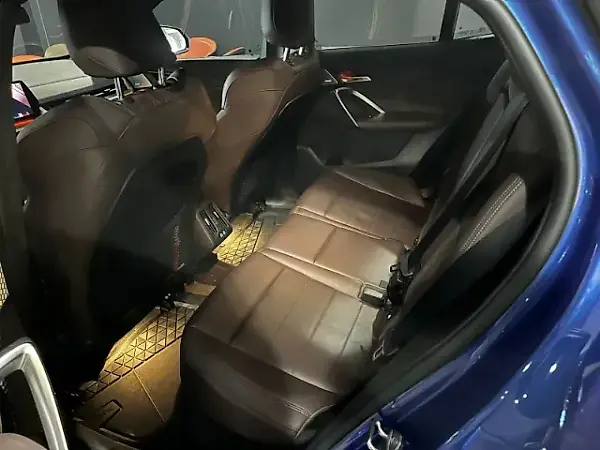 BMW IX2 - Imagem 8