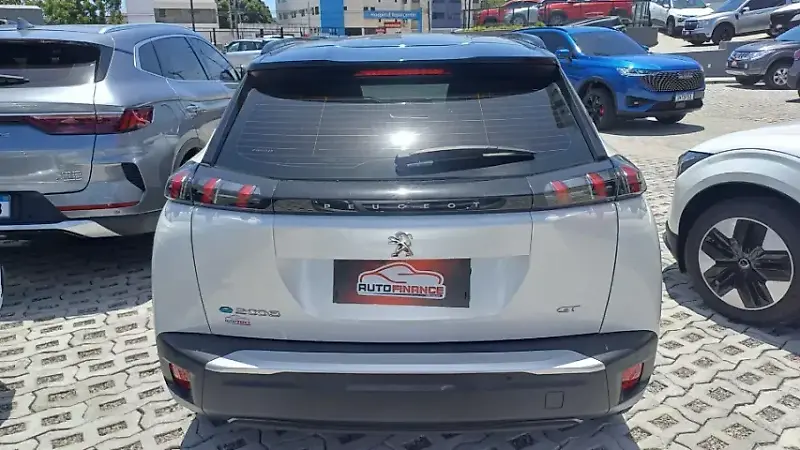 Peugeot E-2008 - Imagem 6