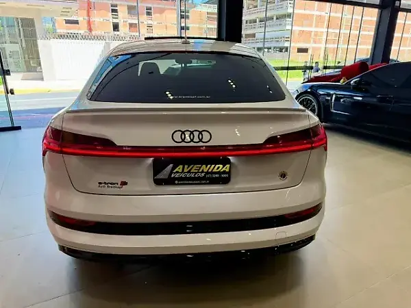 Audi E-tron S Sportback - Imagem 9