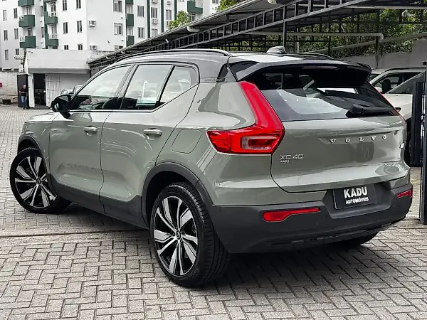 Volvo XC40 Recharge - Imagem 8