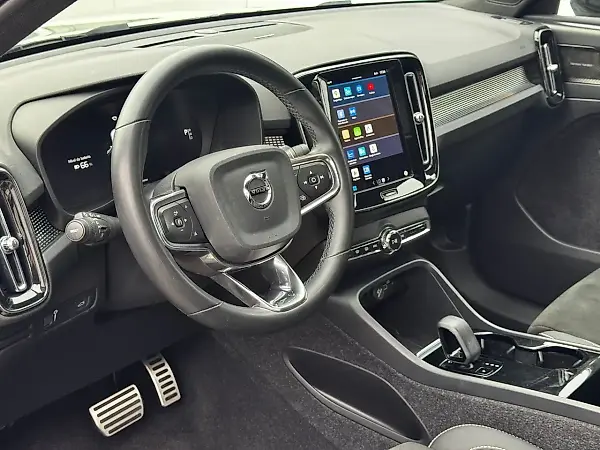 Volvo XC40 Recharge - Imagem 9
