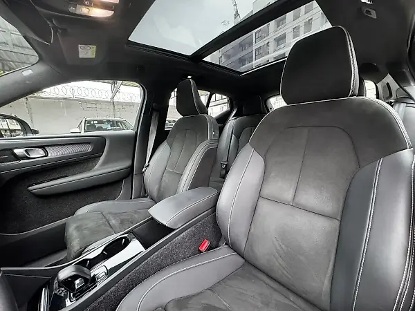 Volvo XC40 Recharge - Imagem 10