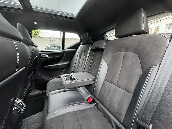 Volvo XC40 Recharge - Imagem 11