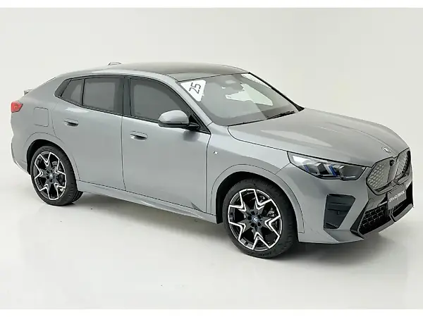 BMW IX2 - Imagem 1