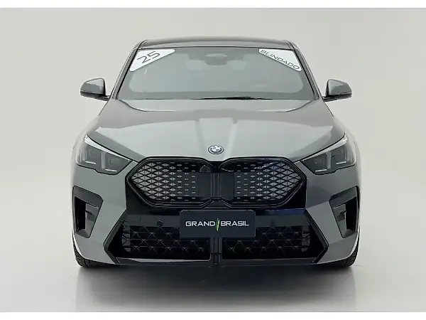 BMW IX2 - Imagem 8