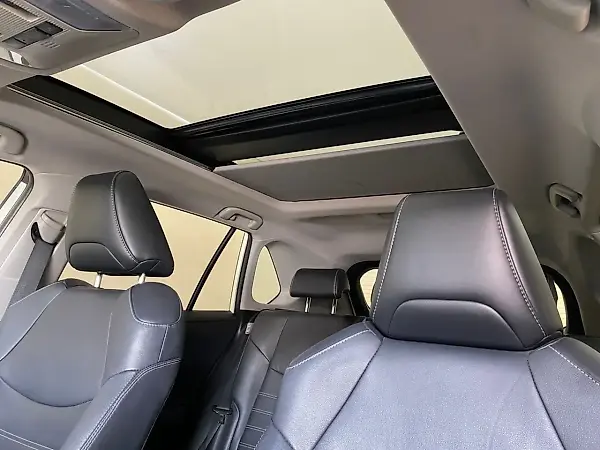 Toyota Rav4 EV - Imagem 8