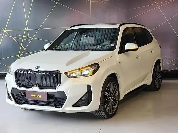 BMW IX1 - Imagem 10