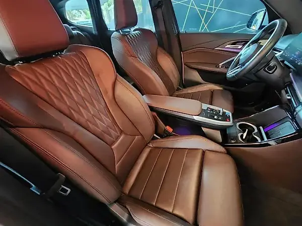 BMW IX1 - Imagem 11