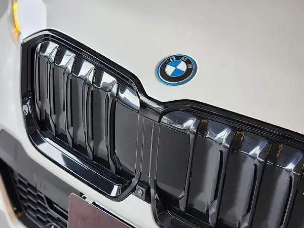 BMW IX1 - Imagem 19