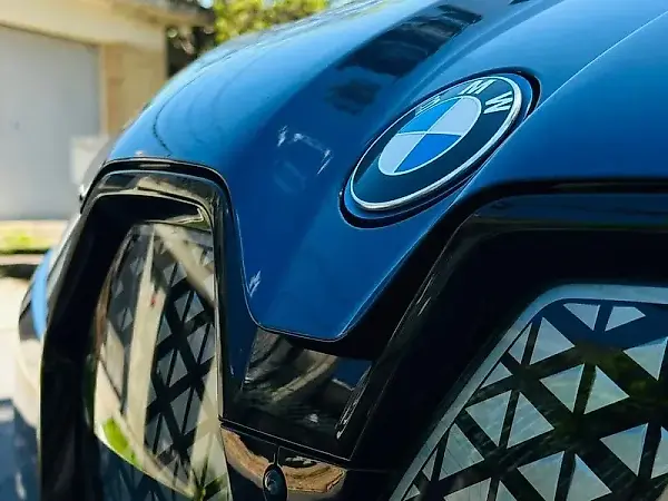 BMW Ix - Imagem 2