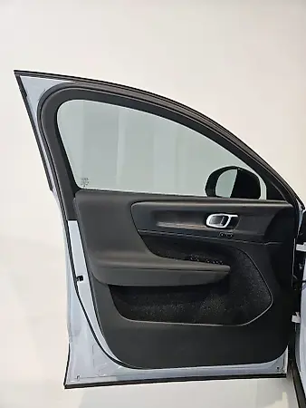 Volvo C40 Recharge - Imagem 11