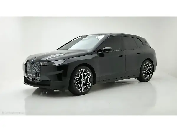 BMW Ix - Imagem 7