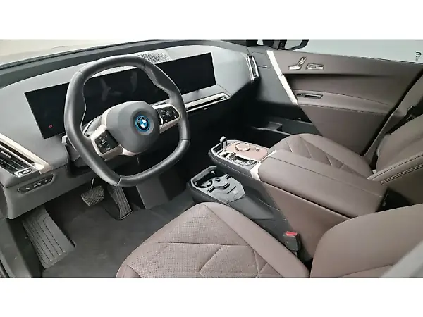 BMW Ix - Imagem 10