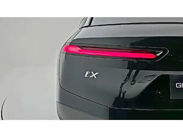 BMW Ix - Imagem 9