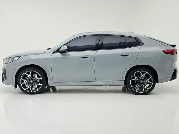 BMW Ix - Imagem 6