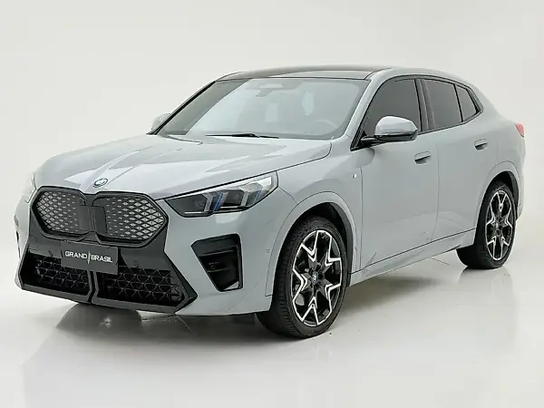BMW Ix - Imagem 7