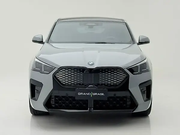 BMW Ix - Imagem 8