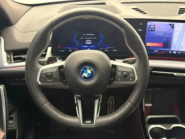 BMW Ix - Imagem 10