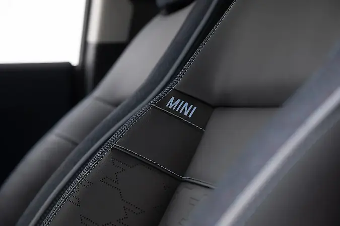 Mini Cooper SE - Imagem 17