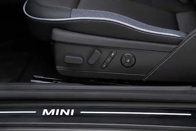 Mini Cooper SE - Imagem 16