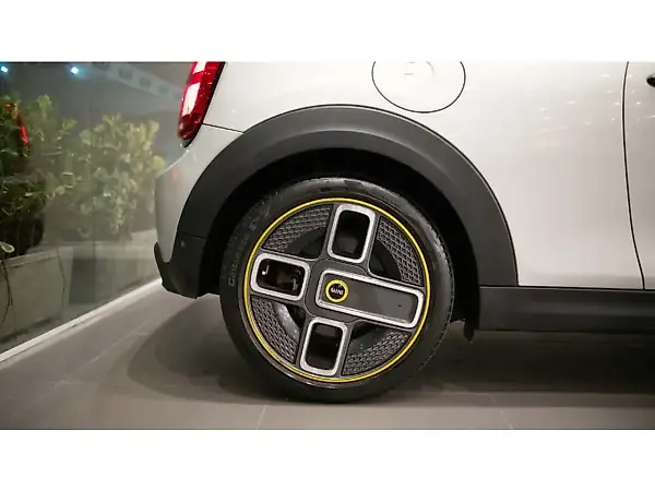 Mini Cooper SE - Imagem 6
