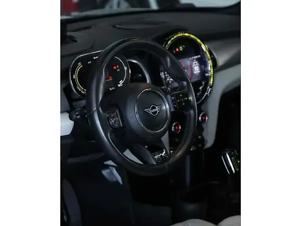 Mini Cooper SE - Imagem 6