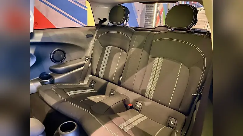 Mini Cooper SE - Imagem 12