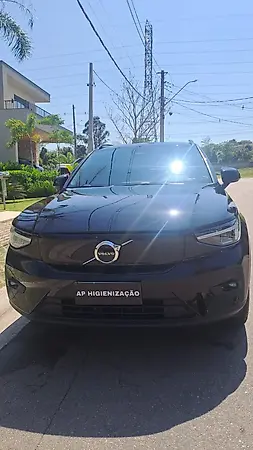 Volvo XC40 Recharge - Imagem 1
