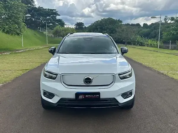 Volvo XC40 Recharge - Imagem 2