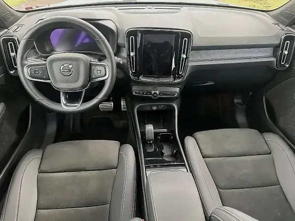 Volvo XC40 Recharge - Imagem 9
