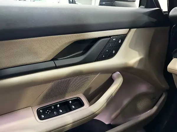 Porsche Taycan - Imagem 6