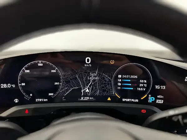 Porsche Taycan - Imagem 7